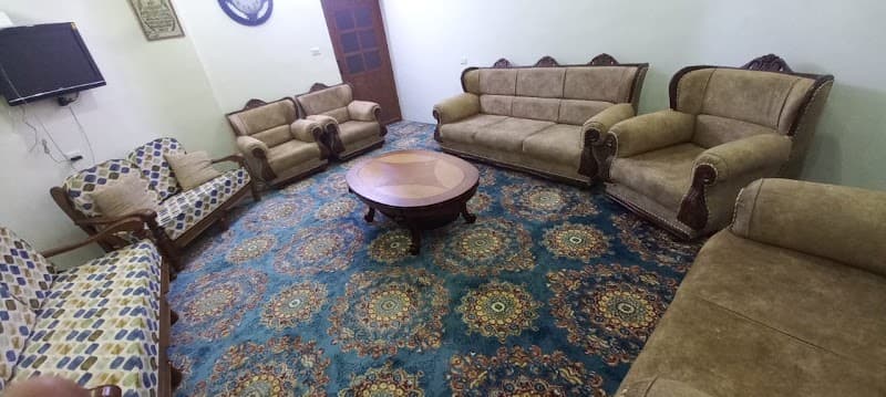 معرض جوهرة الكوره _بني مفرج للمفروشات